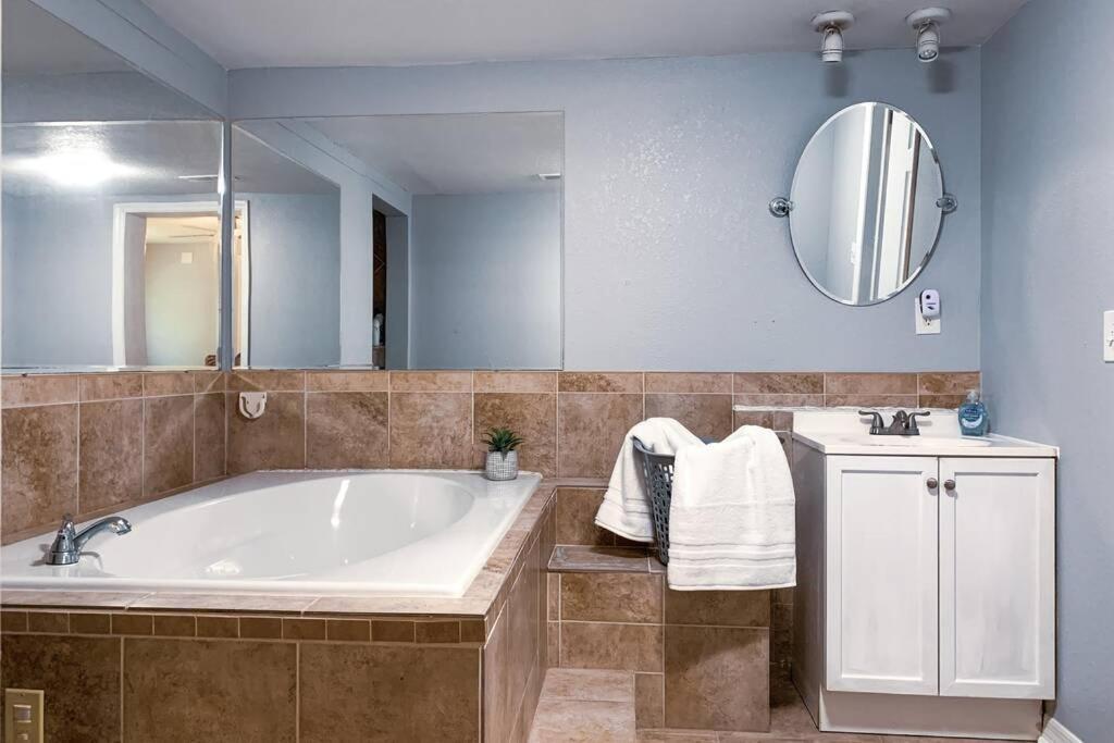 Spacious Family-Sized Home In Central Location Jacksonville Exterior foto